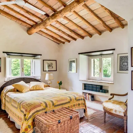 Villa Sleeps 9 Pool Wifi Acqualoreto